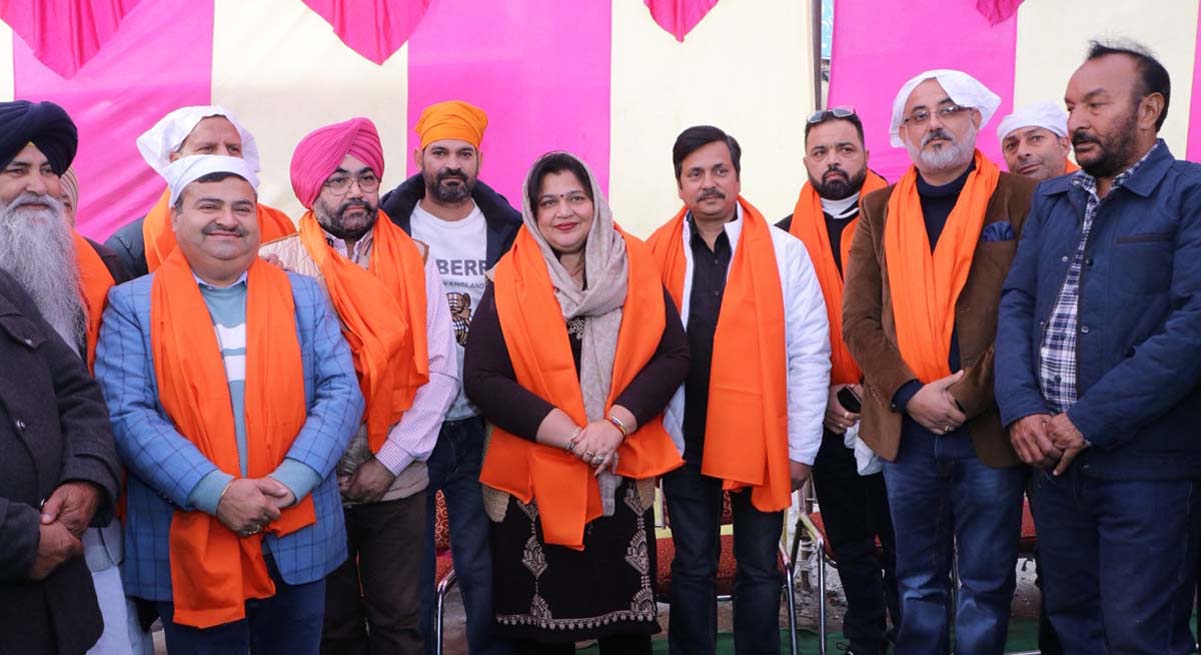 Kheer Langar was organized to mark the arrival of the New Year and the birth anniversary of Guru Gobind Singh Ji